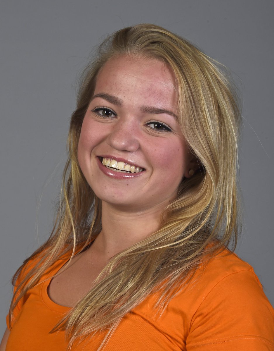 Paralympisch's tweet photo. BRONS! @larabaars stoot haar kogel in laatste poging naar 7.12 meter. Goed voor #bronze #athletics #Rio2016 https://t.co/RT7j0ySZBF