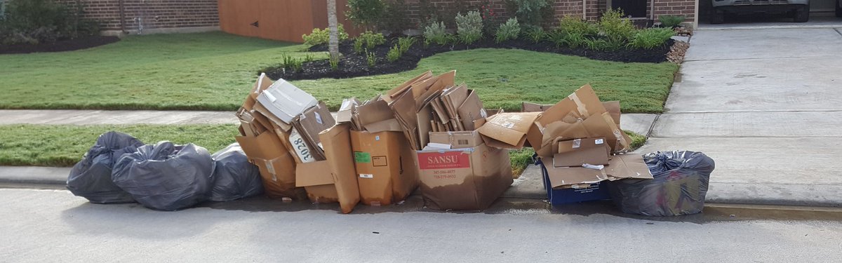 KarinaAtWork's tweet photo. @wcawaste I call everyday. I was even told once it was picked up! Doesn't seem like it... #texasheat #wcawaste https://t.co/cxYZ4Sj0l9