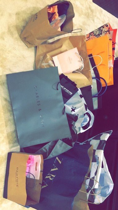 MUBVIEW's tweet image. مقارنة بسيطة 😊

الحمد لله اني رجال 😂