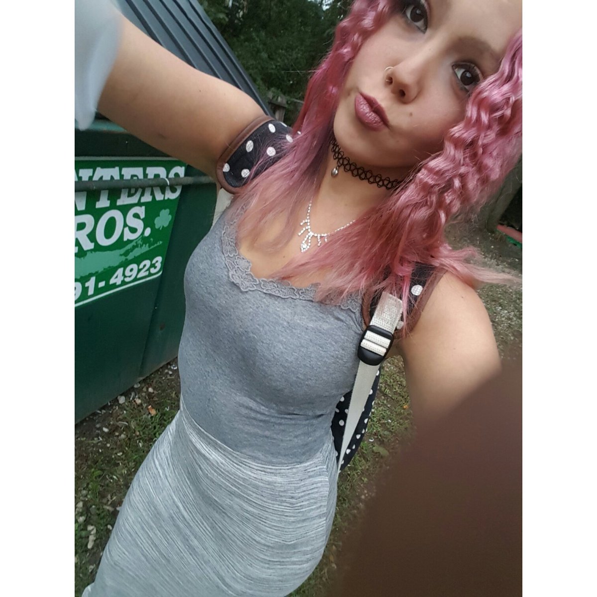 shannonrosebud's tweet photo. #grunge #hippie #pinkhair https://t.co/G5dt8iB2AC