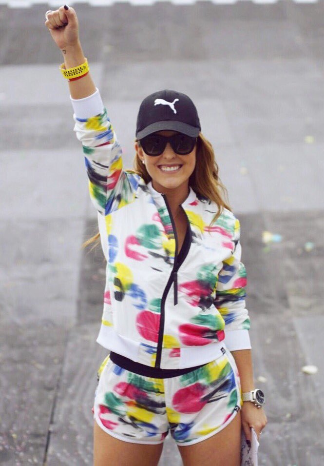 pattylopezdelac's tweet photo. Felicidad es saber apreciar y agradecer lo que tienes en lugar de quejarte por lo que (crees que) te hace falta 🙌🏽 https://t.co/t09vJnnEUT