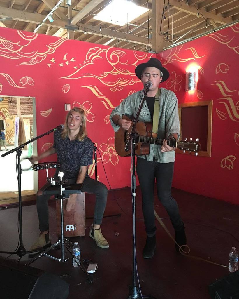 BarbRocks's tweet photo. X Lovers from Nevada City playing a great acoustic set at #sofastreetfair! #forager #barbr… https://t.co/Z8JButf1Ff https://t.co/ciblKH0jCV