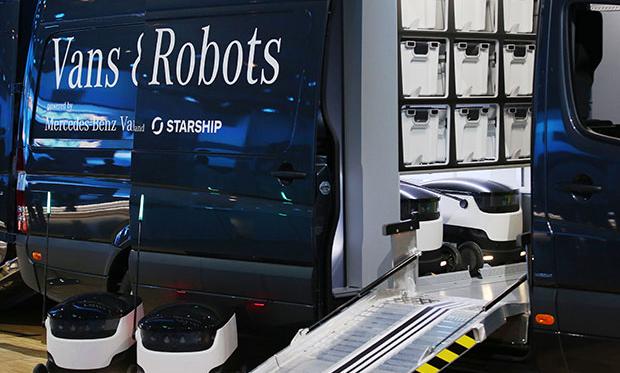 andymarkinc's tweet image. Mercedes is working on last-mile delivery using autonomous robots: buff.ly/2cwdEYo