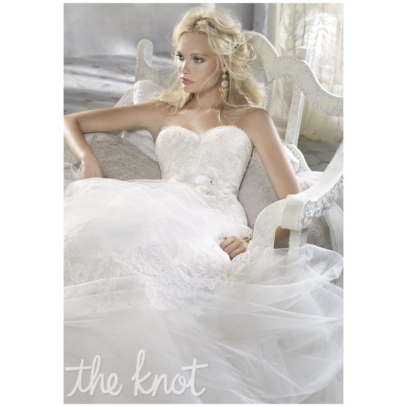 extralacecom's tweet image. Alvina Valenta 9162 extralace.com/ball-gown/2807… $332.98 #wedding #weddingdress #weddinggown #dress #whitedress