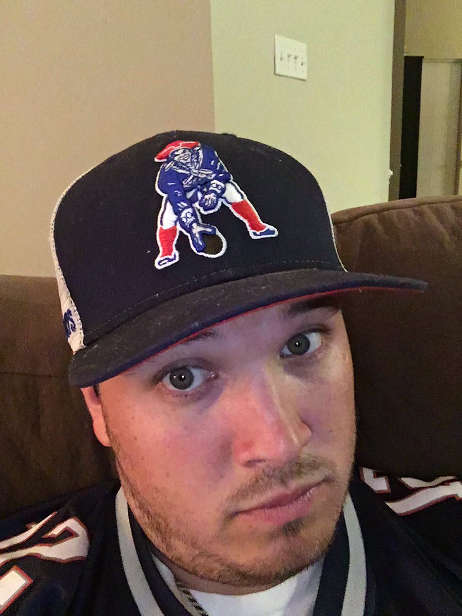 MaisonTyler49's tweet photo. So pumped for @Patriots football! #GoPats #GetReadyForFootball #SundayNightFootball #patsvscards https://t.co/OHYuodmZ6e