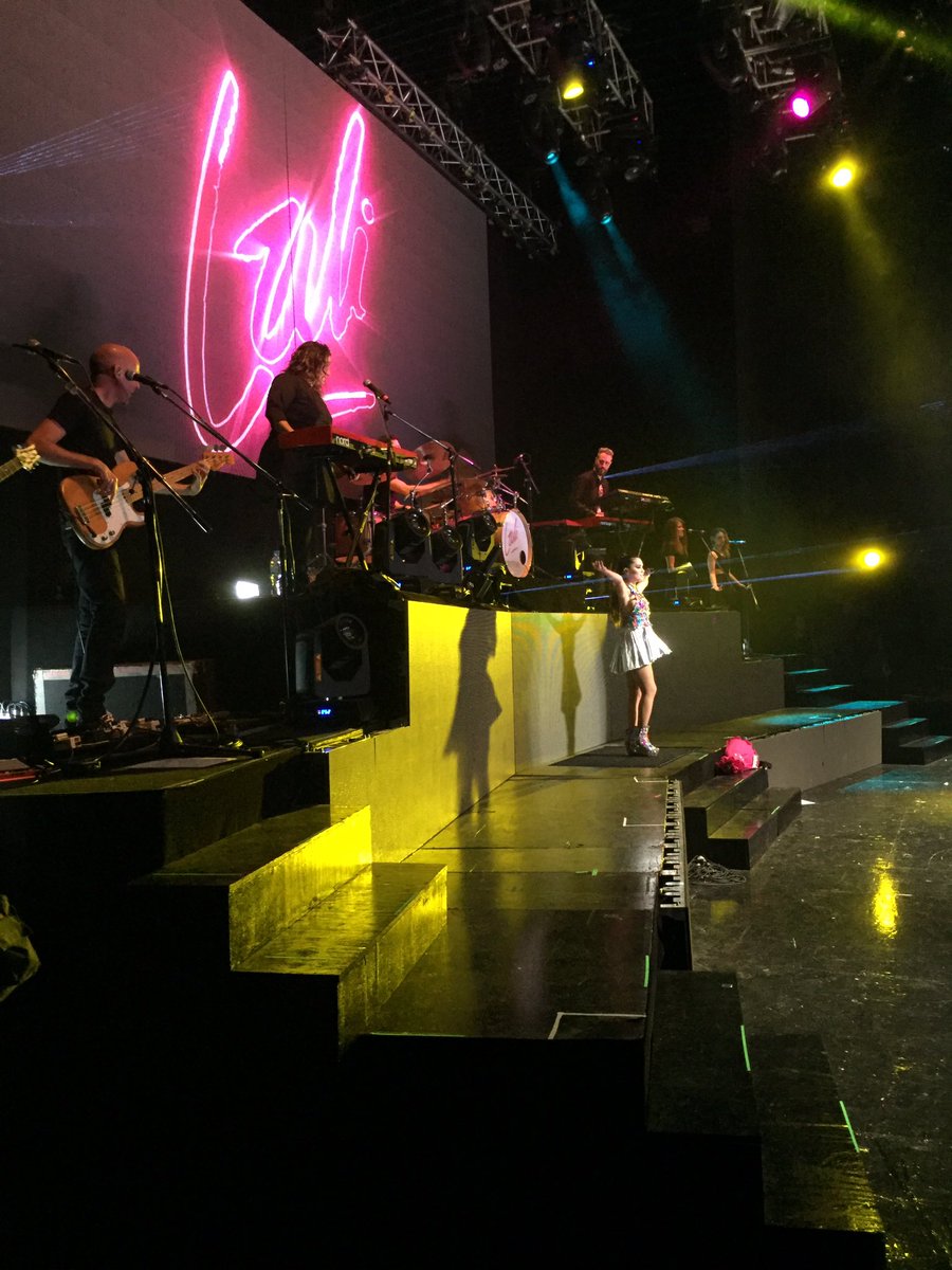 LaliMusica's tweet photo. Gracias #Ópera! #SOYTour https://t.co/VwTI0VQCYS