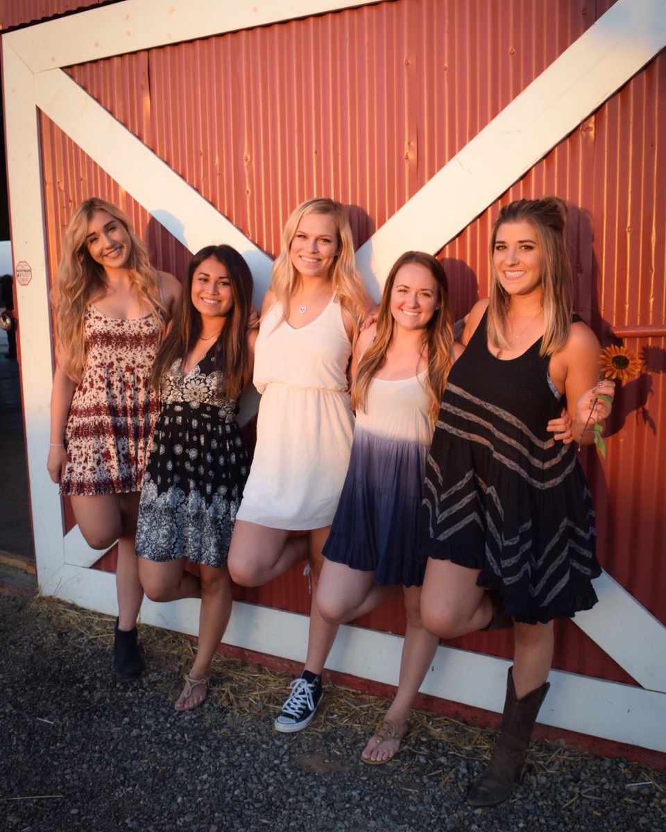 FresnoTheta's tweet photo. Θnly •FIVE• days until recruitment! 💛🌾 Make sure to register if you haven't already! #GoGreek #ΚΑΘ https://t.co/w6VRmswlfm
