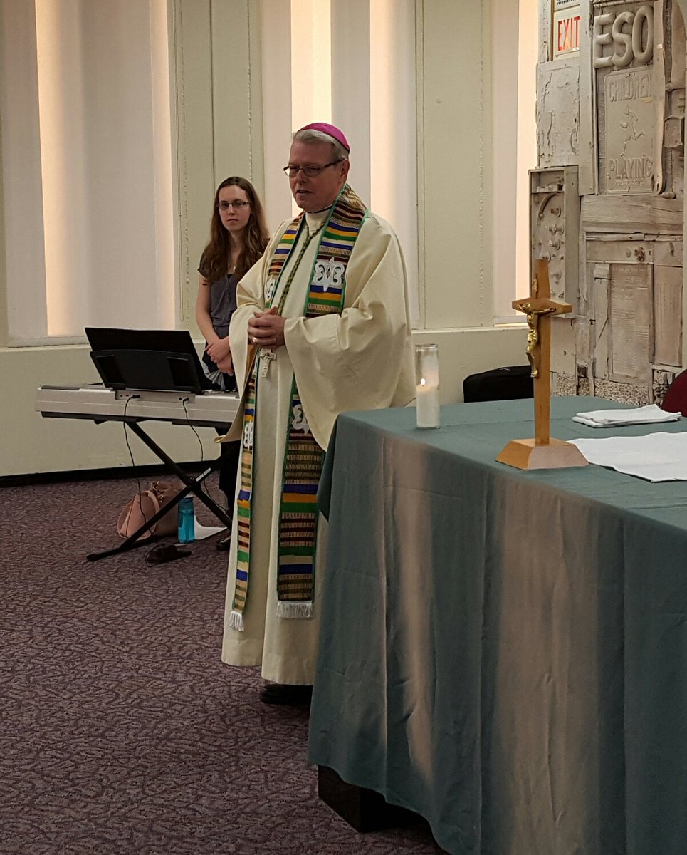ualbanynewman's tweet photo. Here's some pics from last 2,weeks masses, w/ Bishop Ed &amp; Vicar Gen. Fr. Berberian this week..#ualbanynewman https://t.co/6mzCRQPYsC