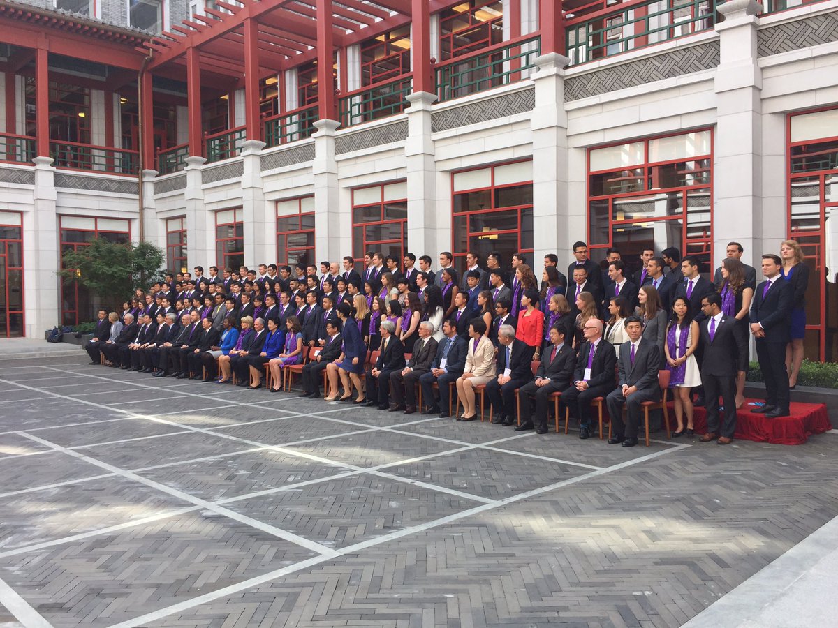 Realicezhou's tweet photo. Hail to the inaugural class of Schwarzman Scholars https://t.co/9jBpSfmNzi