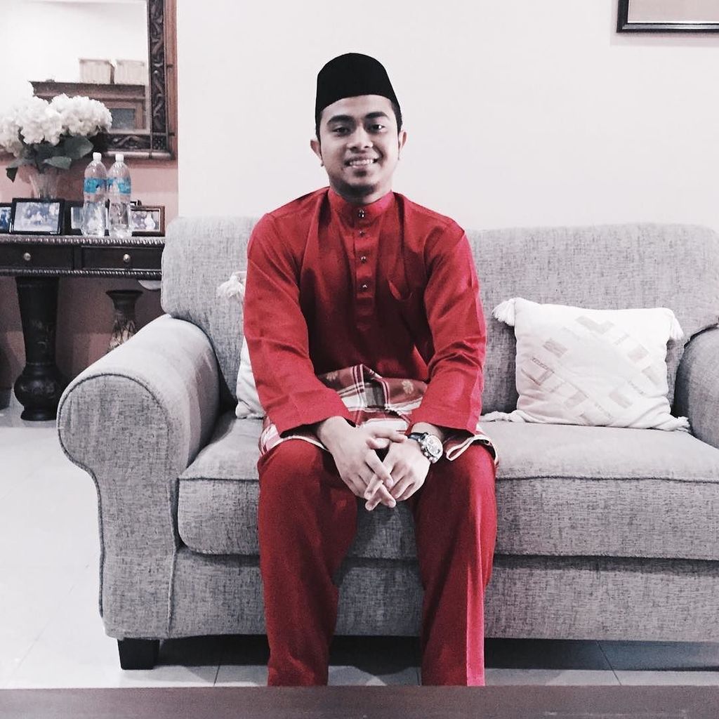 thezj_'s tweet photo. Selamat Hari Raya AidilAdha! #DatoRed #RayaKorban https://t.co/Oui9hykFOX https://t.co/251GxQwATo