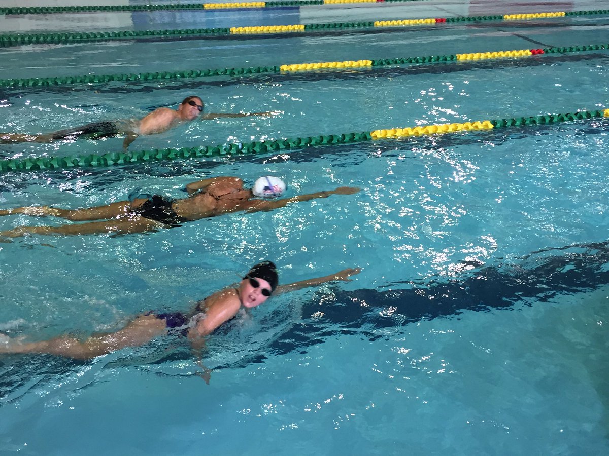 T1DExchange's tweet photo. 11-year-old (living t1d) @rocks_carly swam 5k w/ @garyhalljr and @KristyKowal! So proud of you Carly! https://t.co/Sa4EfaO18V