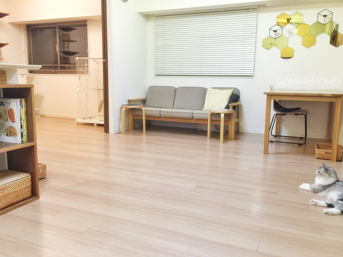 ট ইট র Gomarimomo 思い立って リビングダイニング のレイ変しました L字型のお部屋なのでなかなか配置がむずかしい ソファーはいずれ撤去予定なのですがなかなか踏ん切りがつかない ミニマリスト 断捨離 シンプルライフ 無印良品