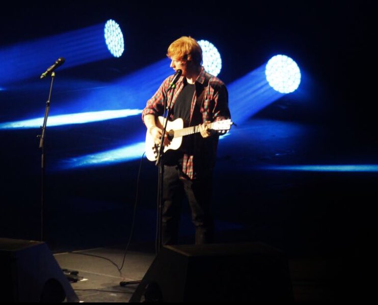 ainsluvsswift's tweet photo. I saw @edsheeran two years ago #edcomeback #edwhereareyou https://t.co/YwEOXTXTuB