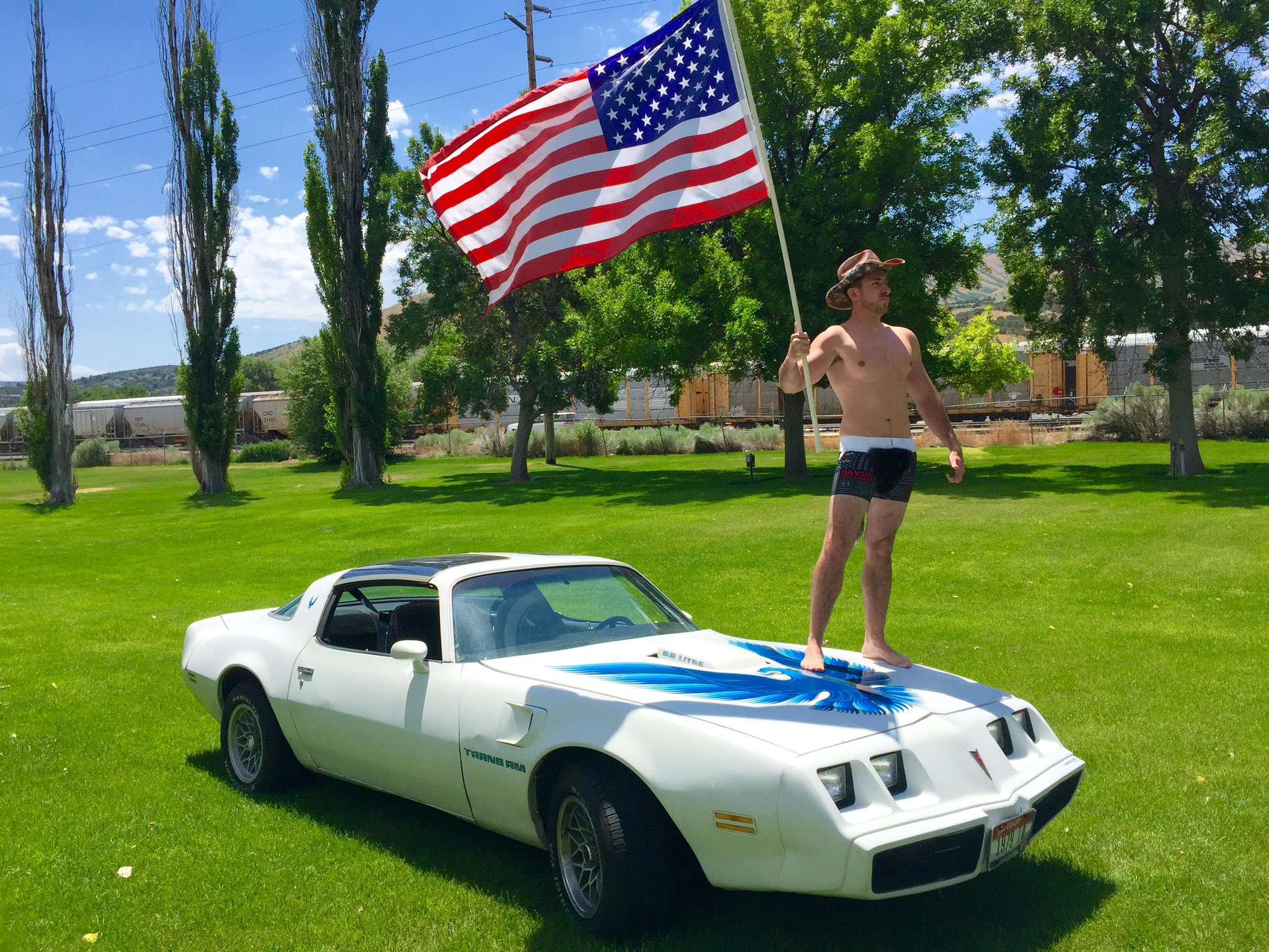 Jeff Zausch on Twitter "Merica🇺🇸 Retweet if u r feeling extra American