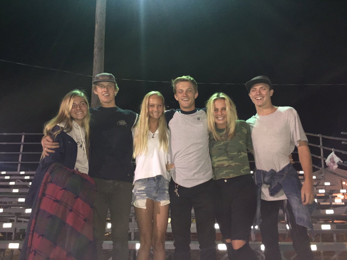 _harbs's tweet image. Happy birthday linc love ya lots 😘 @lincoln_robbins