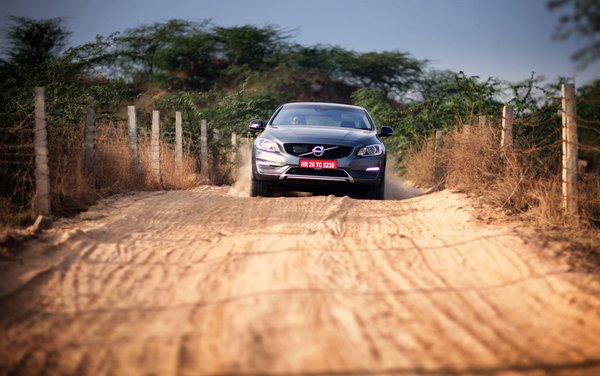 ServiceVolvo's tweet image. Когда умчал в пески