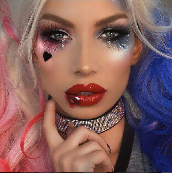 TakeTwoEvents's tweet image. Repost @melissasassinemakeup. Now that's what we call a talented makeup artist #hot #models #events #filming #makeup