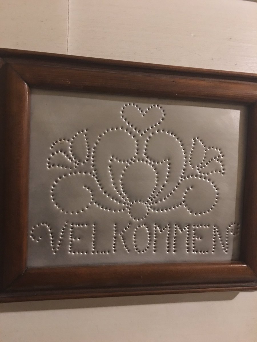 GreenThumbGirls's tweet photo. Dad's work. He was all into doing art the old fashioned way. #TinPunch https://t.co/7oT6lrIo17
