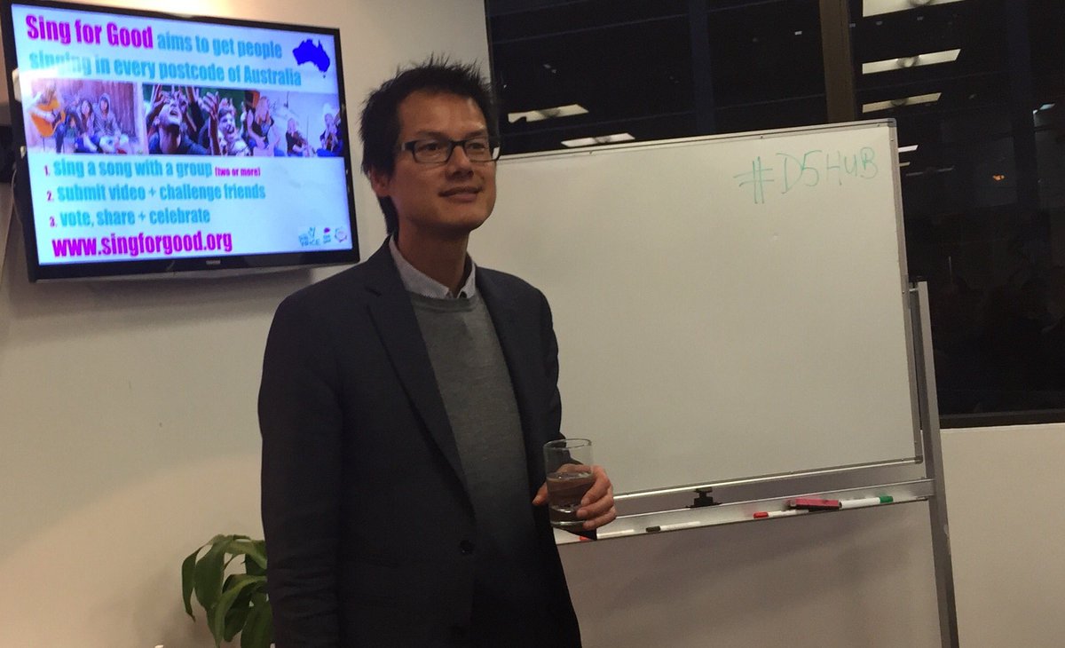 philipd2design's tweet photo. @DImension5hub @jontv explaining key elements to speaker mastery at #d5hub #speaker #storytelling #TED #TEDx https://t.co/H8kSuhVOWT