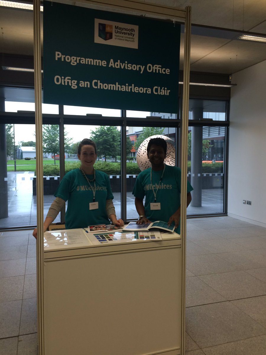 MU_ProgrammeAdv's tweet photo. We're ready to answer all your Programme Choice queries here in the Iontas Foyer #MUchoices #Going2MU @MU_Freshers16 https://t.co/8WgffhrCaH