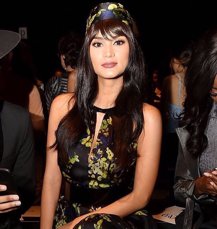 MissUniverse's tweet photo. BANG(S) 💥 Feeling this new look. What do you think?? #NYFW https://t.co/EH9Hr37ry6