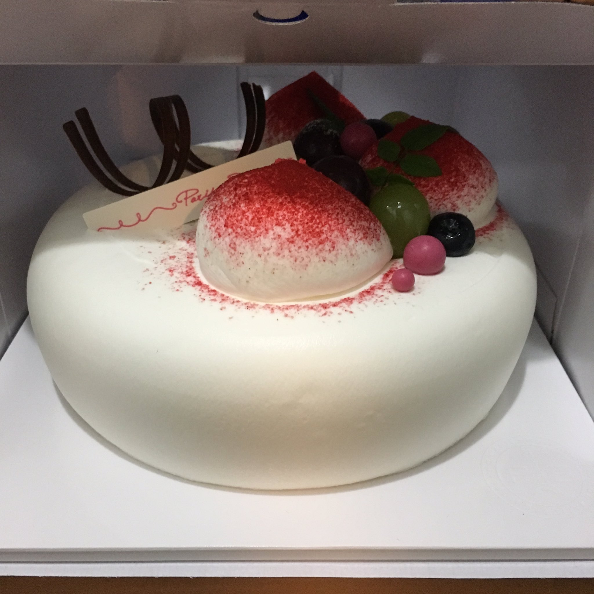 I V Kr ワンホールまるまる一個いただいたケーキ いただいたはいいものの1人でワンホールは厳しいぞ 笑 韓国 ケーキ 韓国グルメ ワンホール ケーキ 生クリーム T Co D5qkga24 Twitter