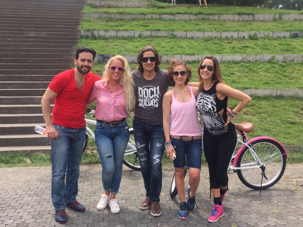 TonySerdan's tweet photo. Rodada por el Séptimo Aniversario @rocknruedas @Nuriagood @mariana_avila_ @manuelruizalfar @aledomsu @mininio  🚲🚲🚲❤️ https://t.co/XEmch9Qv2u