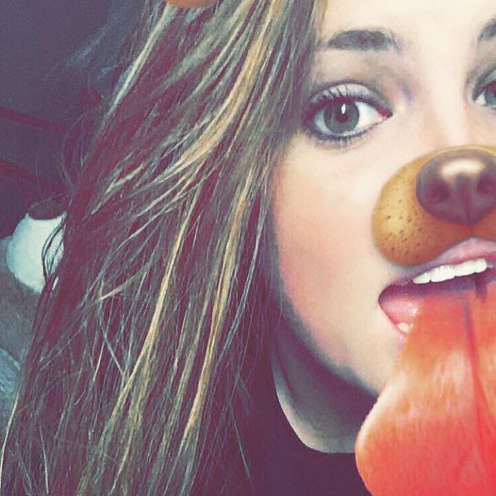 huber_timothy's tweet photo. β¨πLet's chillout together. Nothing but good vibes here #liveme~ Kaylee Williamson: #backfromtrip #wavyhair http:// https://t.co/rXZpr0x63b