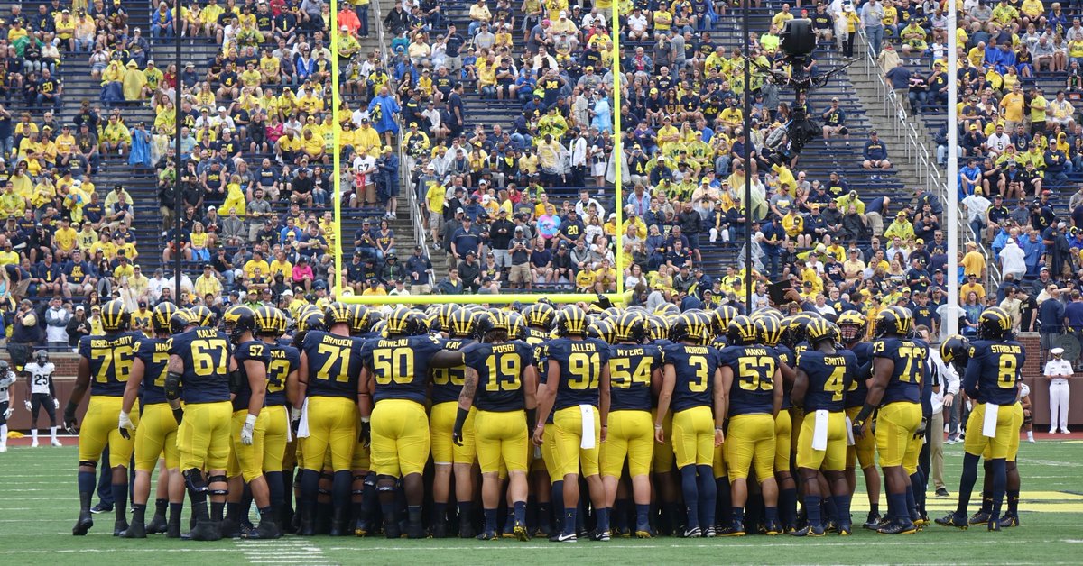 BriceMarich's tweet photo. No man is more important than the team. No coach is more important than the team. The team, the team, the team https://t.co/tC7KZ74vt9