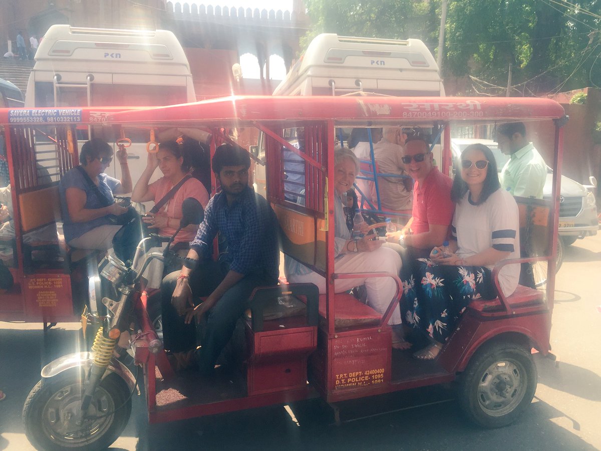 Izzywhid's tweet photo. Old Delhi ➕ New Delhi https://t.co/I8Gia04Ymq