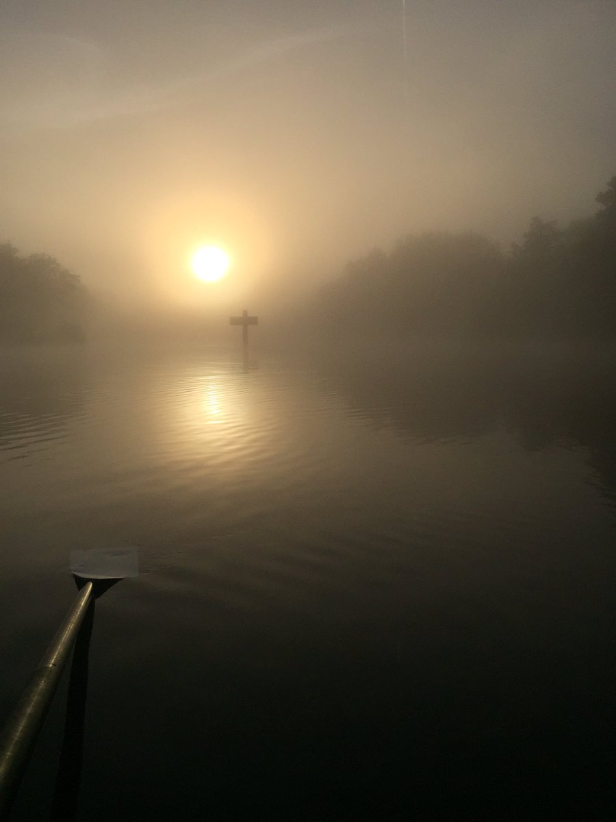 Karibamoonrow's tweet photo. Early morning rowing is good for the soul #soulfood https://t.co/fpXtYyRWLb