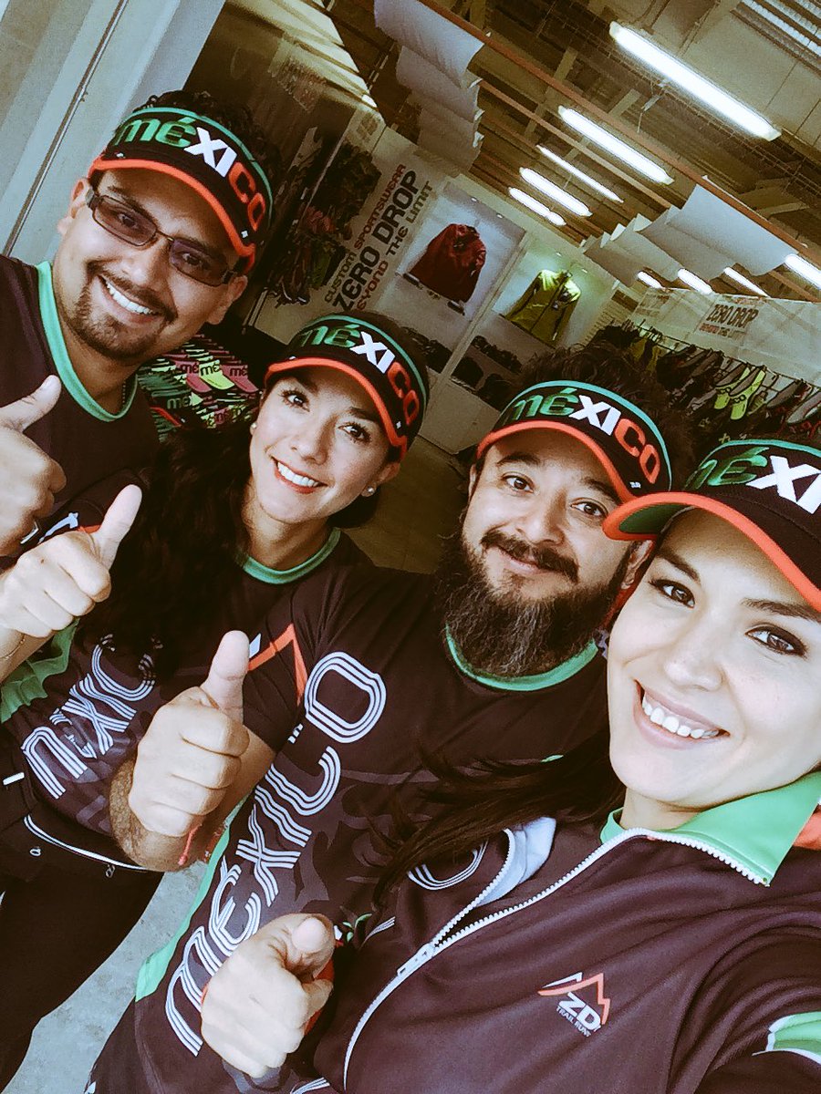 cse832's tweet image. best team ever @zerodropmx