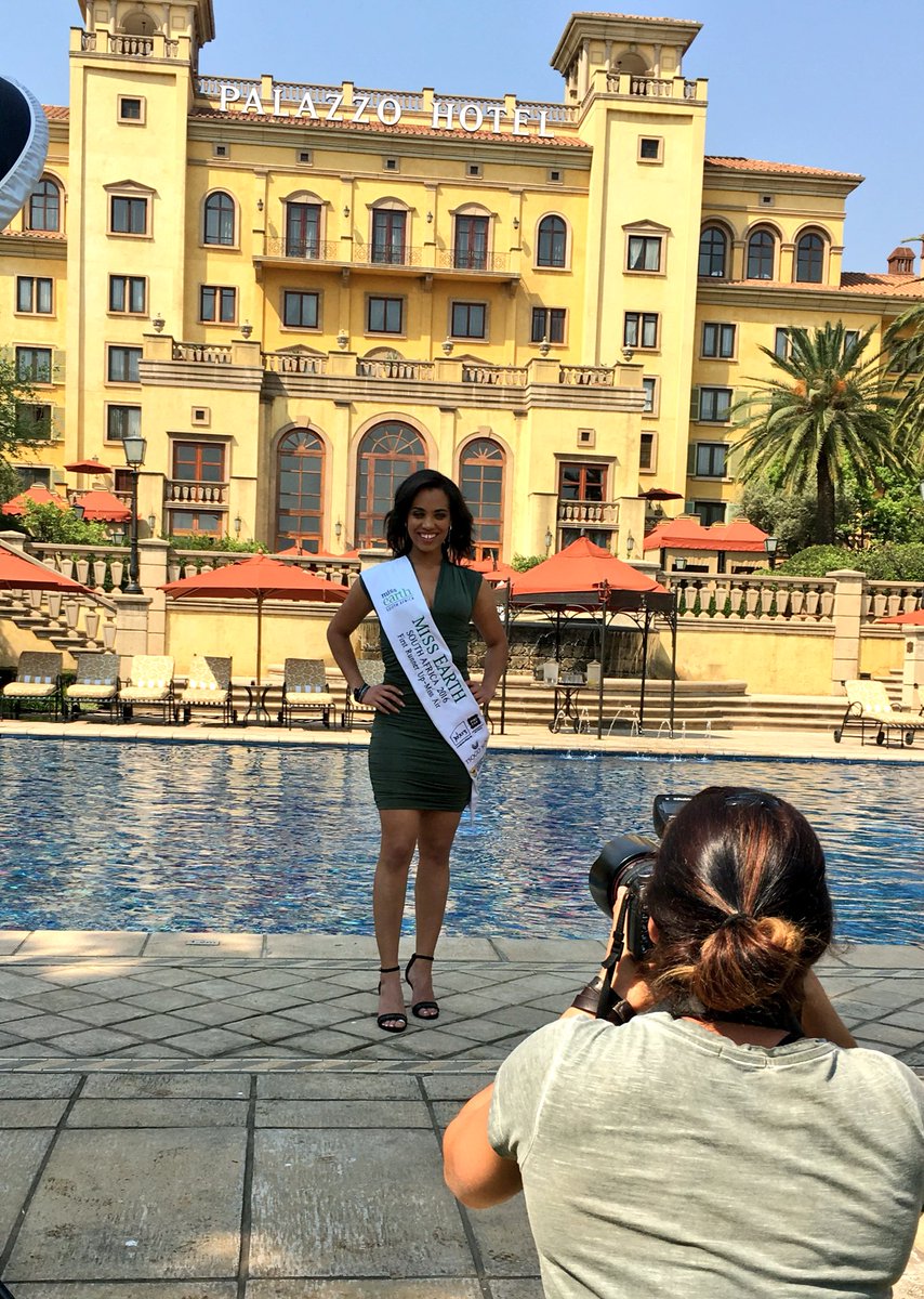 missearth_sa's tweet photo. Photoshoot @tsogosun #PalazzoHotel with #MissEarth2016 Winners. Thanx @TheMakeUpIssue1 @jennigault @CrystalForumSA 💋 https://t.co/FOTG9AzEwq