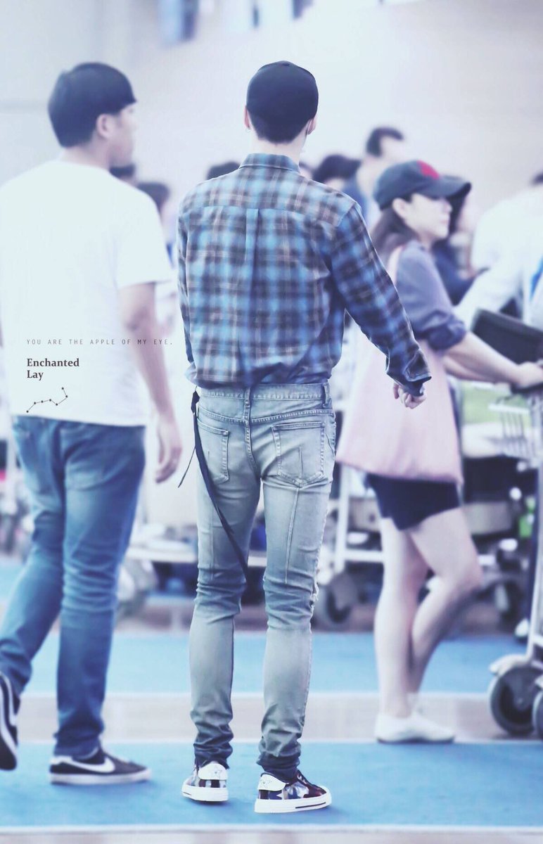 ZYXLAYMAMA's tweet photo. [PIC] 160908 Lay - ICN Airport (Cr: EnchantedLay) https://t.co/Z8GlfMYOfM