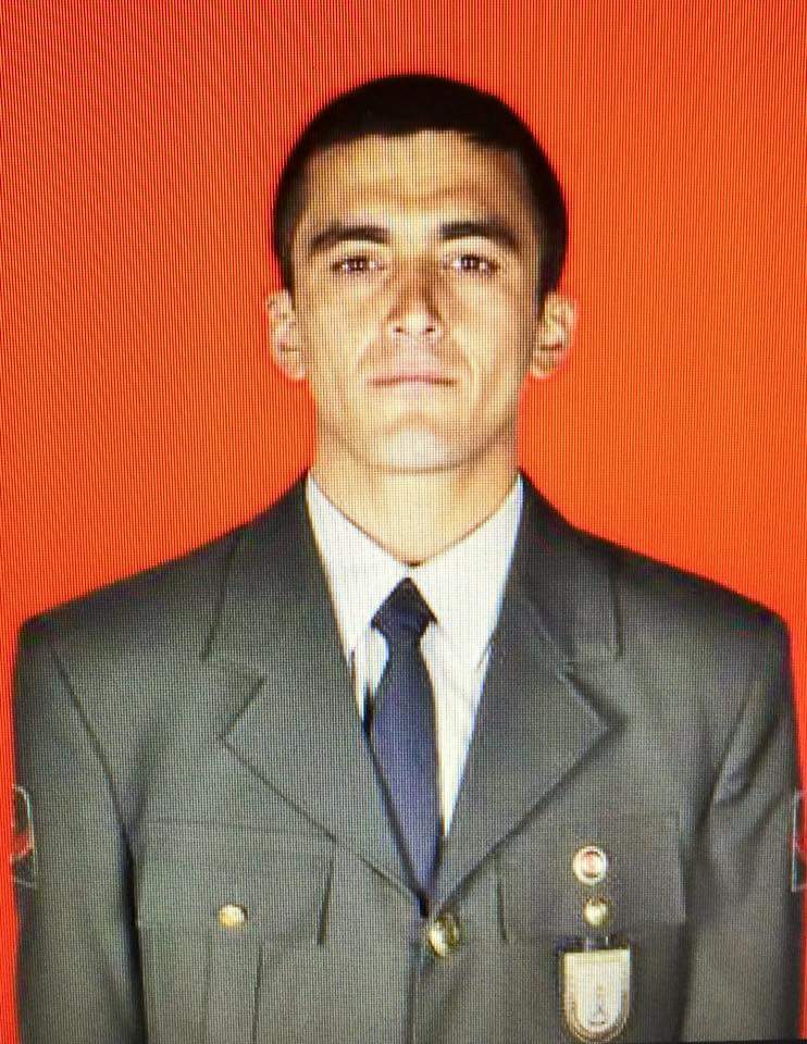 oguzmutlu02's tweet photo. Fırat Kalkanı Operasyonunda Yaralanan Adıyamanlı Uzman Çavuş Akif Güleş Tedavi Gördüğü Hastanede Şehit Olmuştur. https://t.co/4qrLCUWpKB