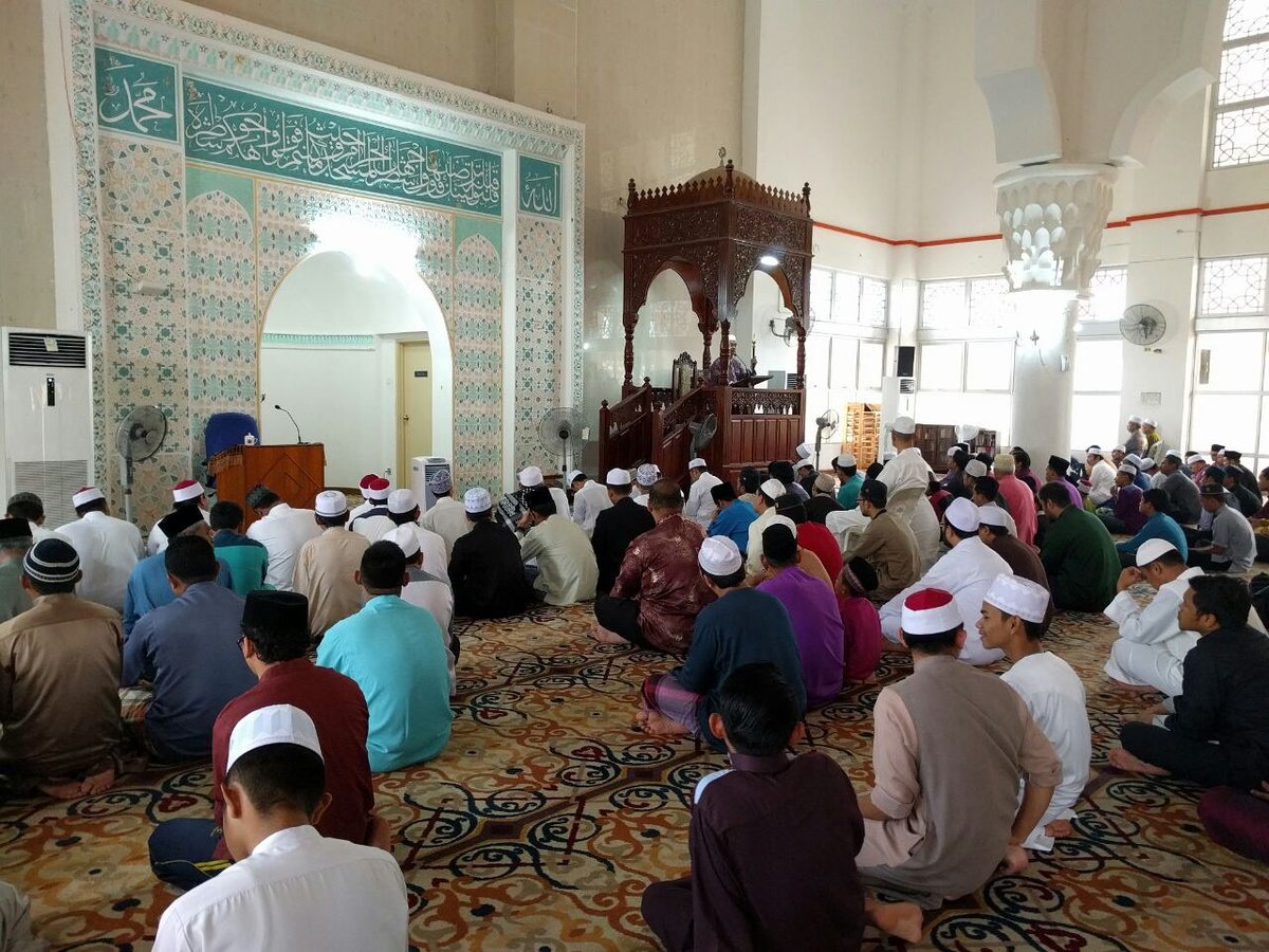 officialrapidq's tweet photo. Solat Sunat AidilAdha di Pusat Islam Darul Quran JAKIM.
#SalamAidilAdhaRapi #RapiDQReminder #DarulQuranJakim https://t.co/j265MaxjNC