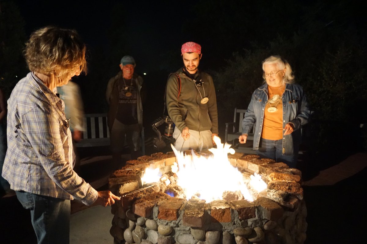 catie_carrion's tweet photo. Smores! #calnat2016 https://t.co/uhsNWiTUxg