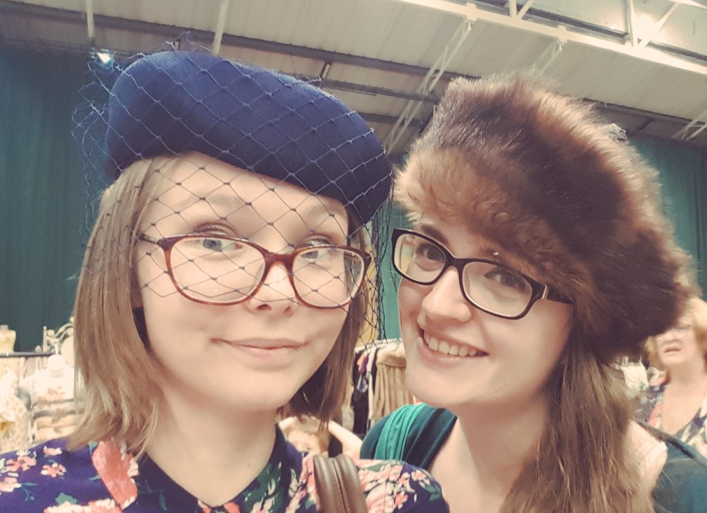 ramsey_uk's tweet photo. A quick selfy brake then back to work #Costume #vintagefair https://t.co/smuGtKNh5k