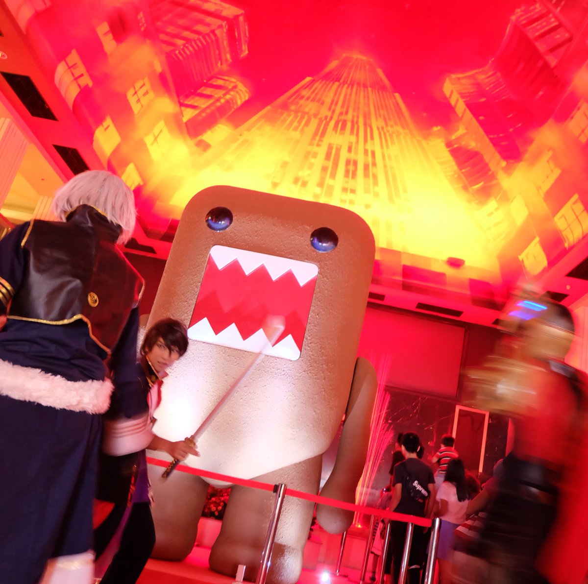 roosvansiaaa's tweet photo. Sini,sini ketemu DOMO yukkkk hahhhhahahhh @wawaraji #NHKJP #nhkjapan #nhk #nhkホール #bigdomo #domo #domojapan #domonhk https://t.co/v4xQeG8LpQ
