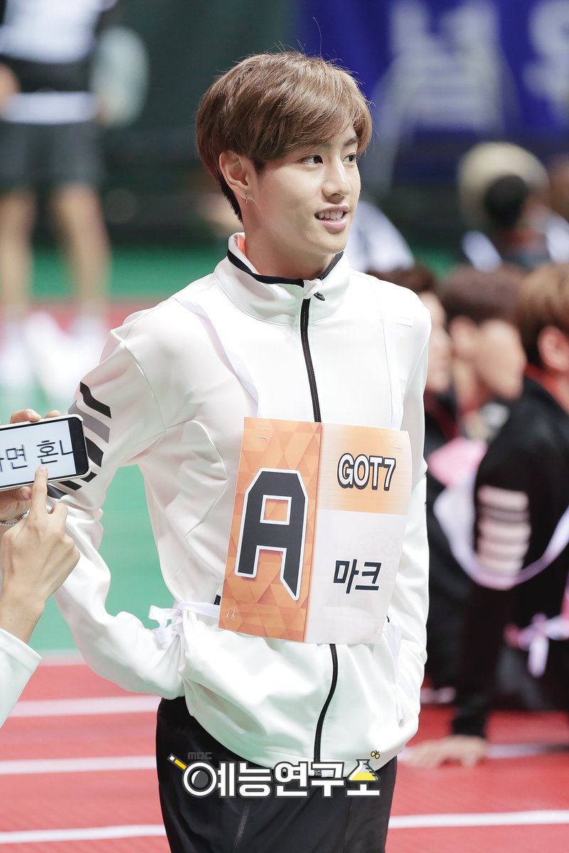 MBC_entertain's tweet image. 맠뱀 귀여움에 연구원 마음이 난기류야
#아육대 #갓세븐 #GOT7 #뱀뱀 #마크
goo.gl/UGVPGp goo.gl/VoF1Zk goo.gl/zc7pJR