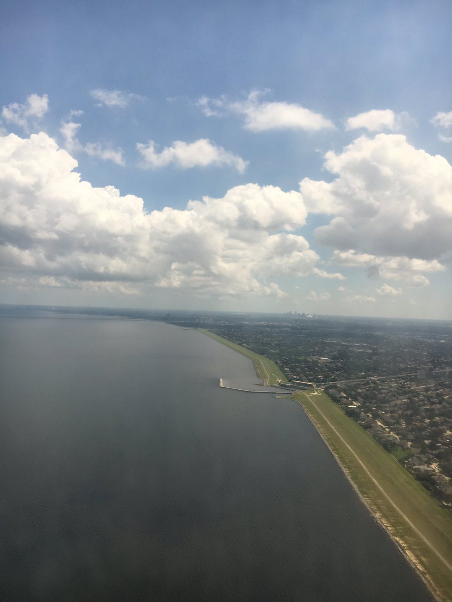 NaturePhotoShot's tweet photo. New Orleans from above. #lake #Louisiana #NewOtleans #clouds #sky https://t.co/exbw0af1Sj
