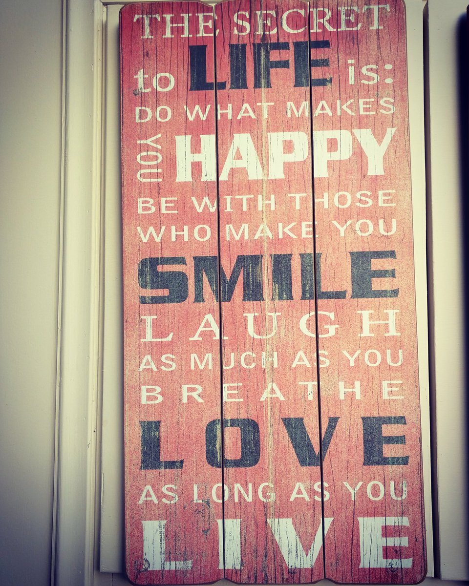 MeandSclero's tweet photo. Light "food for thought" on a Monday morning.

#DoWhatMakesYouHappy #NobodyElseWill 

#Live #Love #Laugh https://t.co/WtuOkBdNKk
