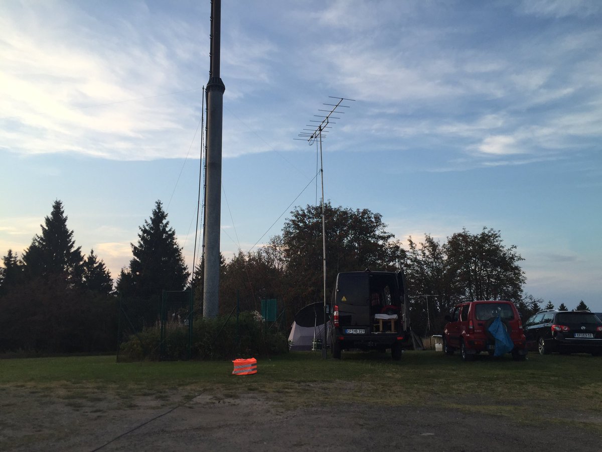 DO1TAM's tweet photo. summer #x09 @DARC_eV #fieldday with @dl5wb #dg0ocg #do6kd #do1tam on the mountain #Simmersberg. #shortwave an #VHF https://t.co/udMRwZpfm8