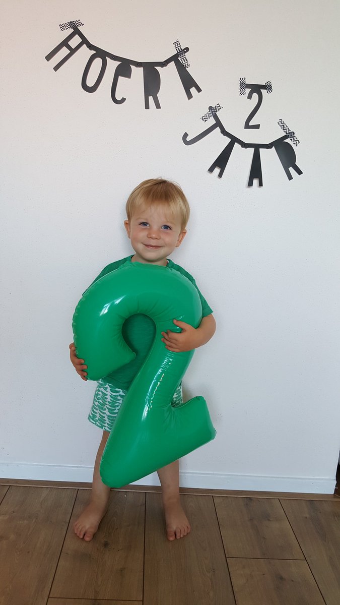 Margosaras's tweet photo. Een heerlijk verjaardagsweekend gehad, Jippe is super verwend en heeft genoten  van alle aandacht 😍 #2jaar #Jippe https://t.co/KhrqDimjvU