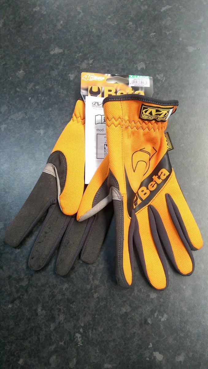 BTLS_Hayley's tweet photo. #Competition
Beta workman's gloves and 1/2" Drive extention set!
#Follow, #Like, #Retweet to #Win

#MondayMotivation https://t.co/8USaWCVhac
