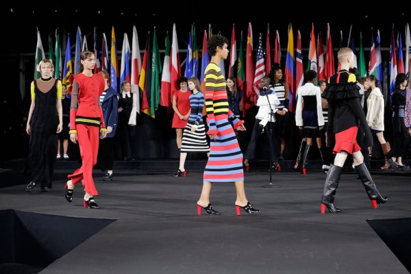 Fashion Times tweet media