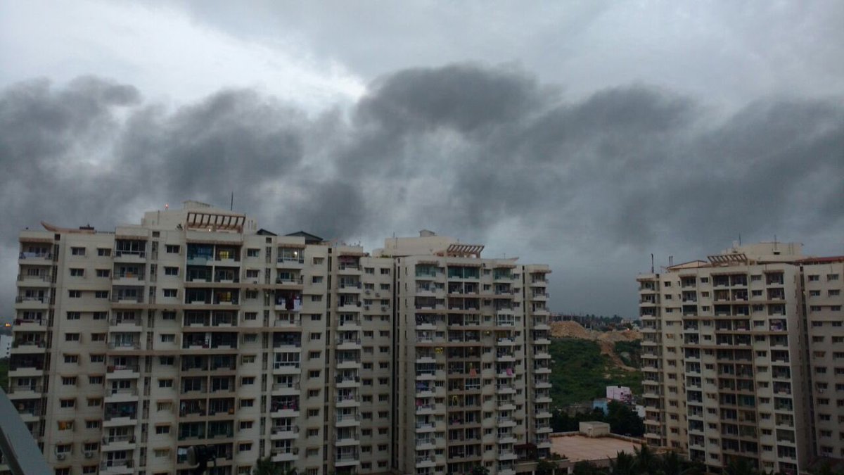 Prashantb01's tweet photo. #CauveryIssue #Cauvery #CauveryProtests kanakapura road https://t.co/bRSus89vXM