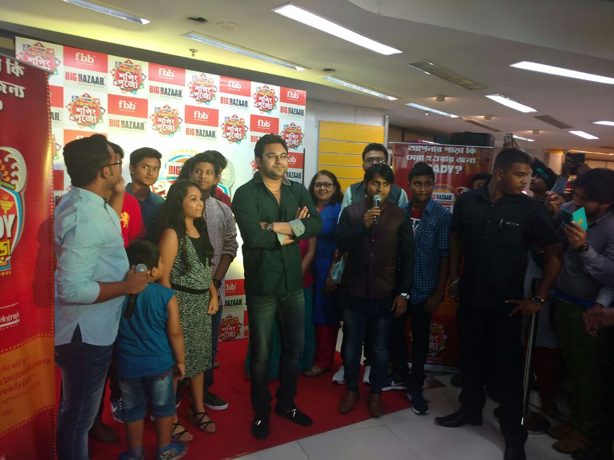 fbb_india's tweet photo. .@myslf_soham has arrived at #LakeMall...Are you there yet? 
Get up close and personal with him! #Kolkata https://t.co/Qi6toQIPcl