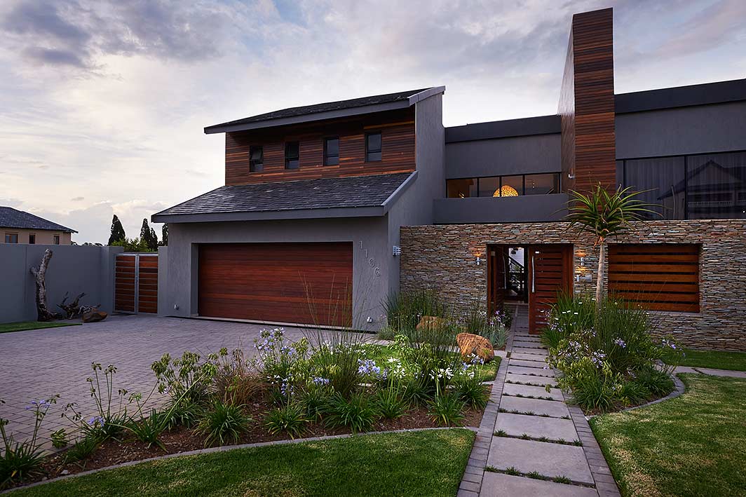 Coroma Garage Doors tweet media