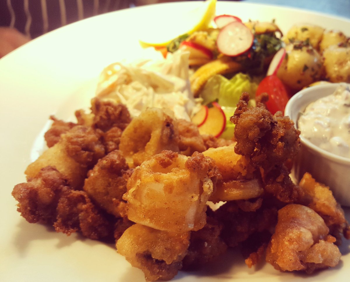 #mondaymotivation treat yourself to some of our fantastic calamari #localbusiness #Dorchester